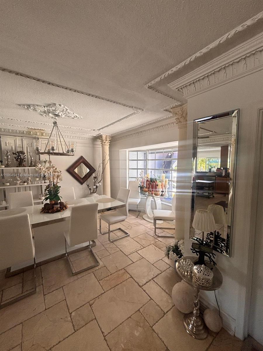 VENETIAN ISLES 3RD SEC - Residential