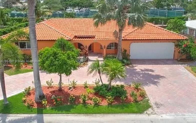 VENETIAN ISLES 3RD SEC - Residential