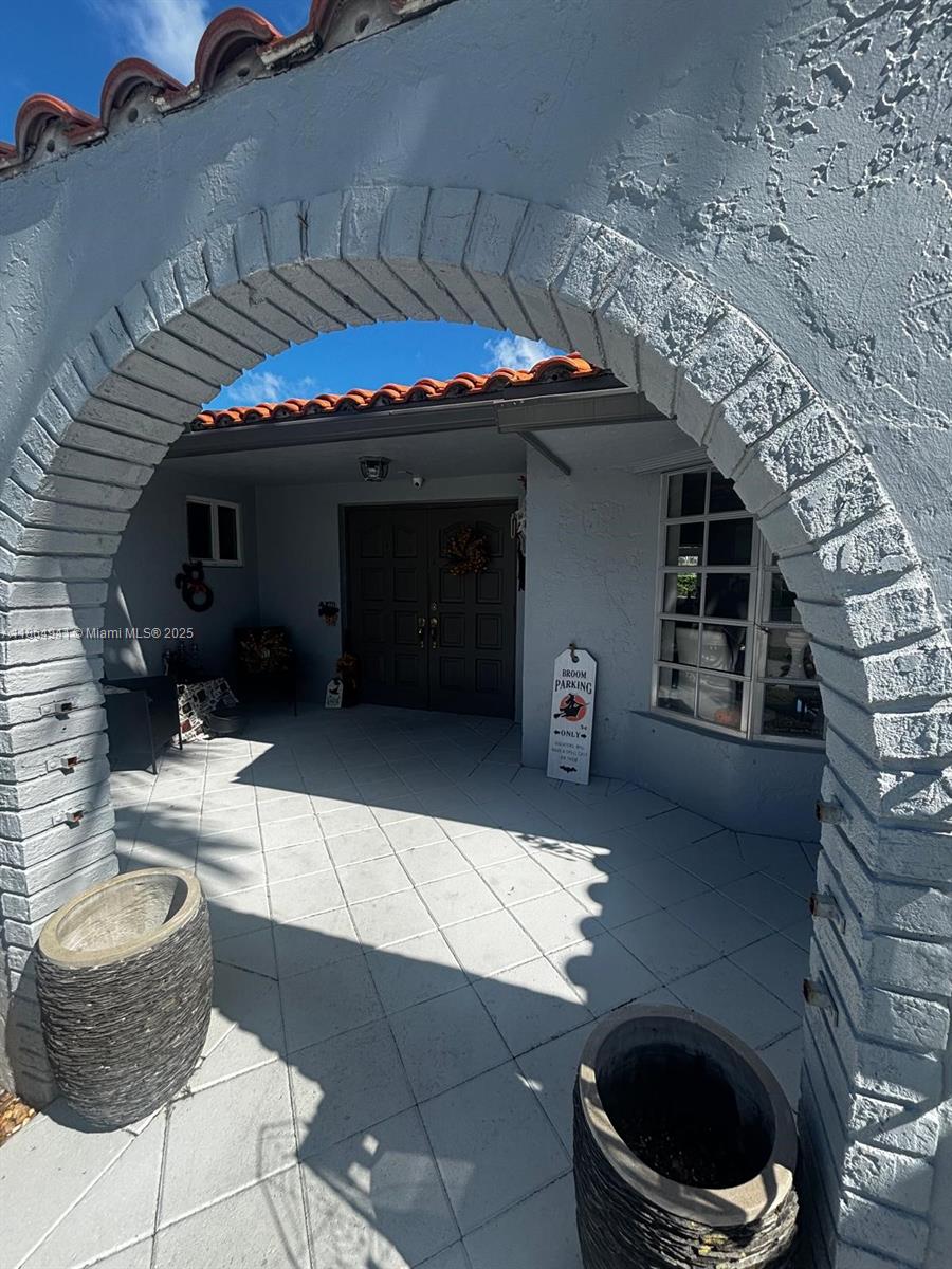 VENETIAN ISLES 3RD SEC - Residential