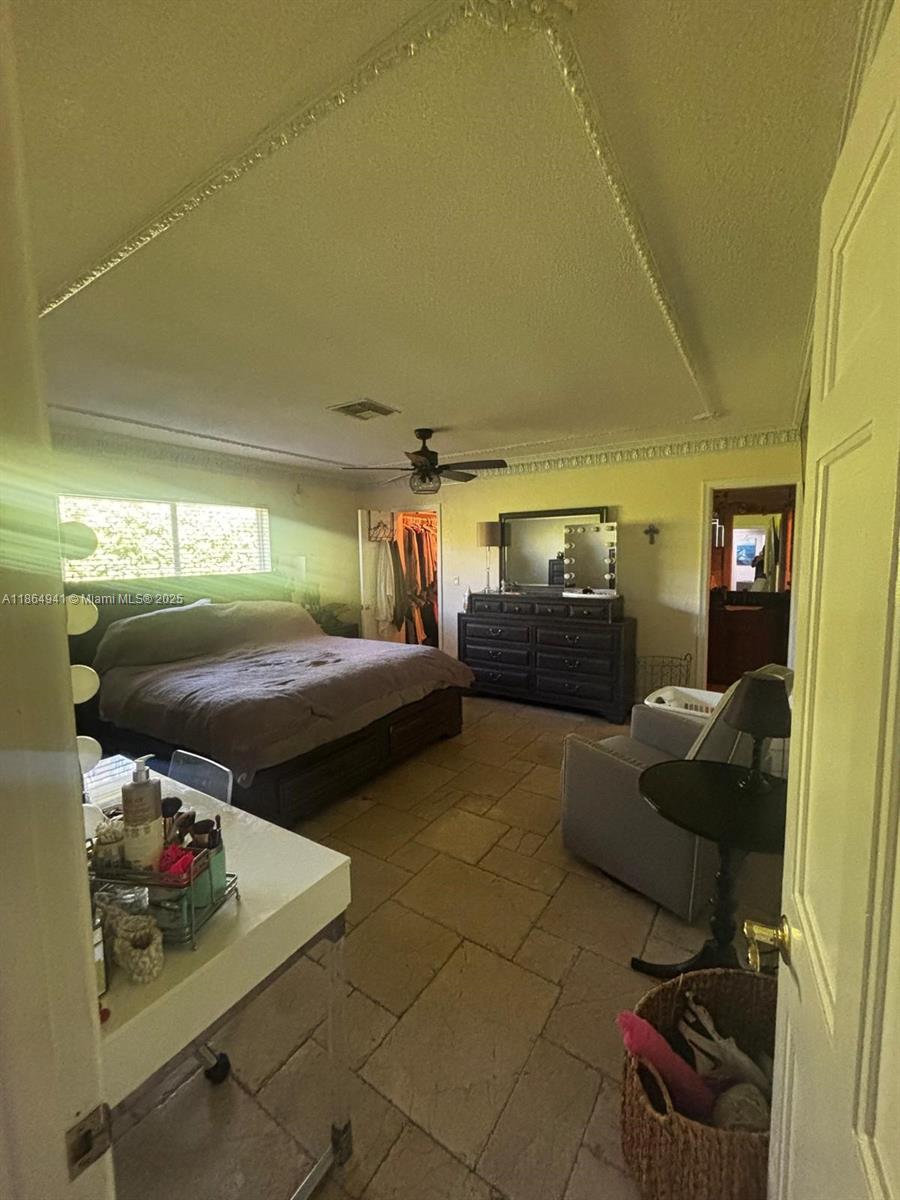 VENETIAN ISLES 3RD SEC - Residential