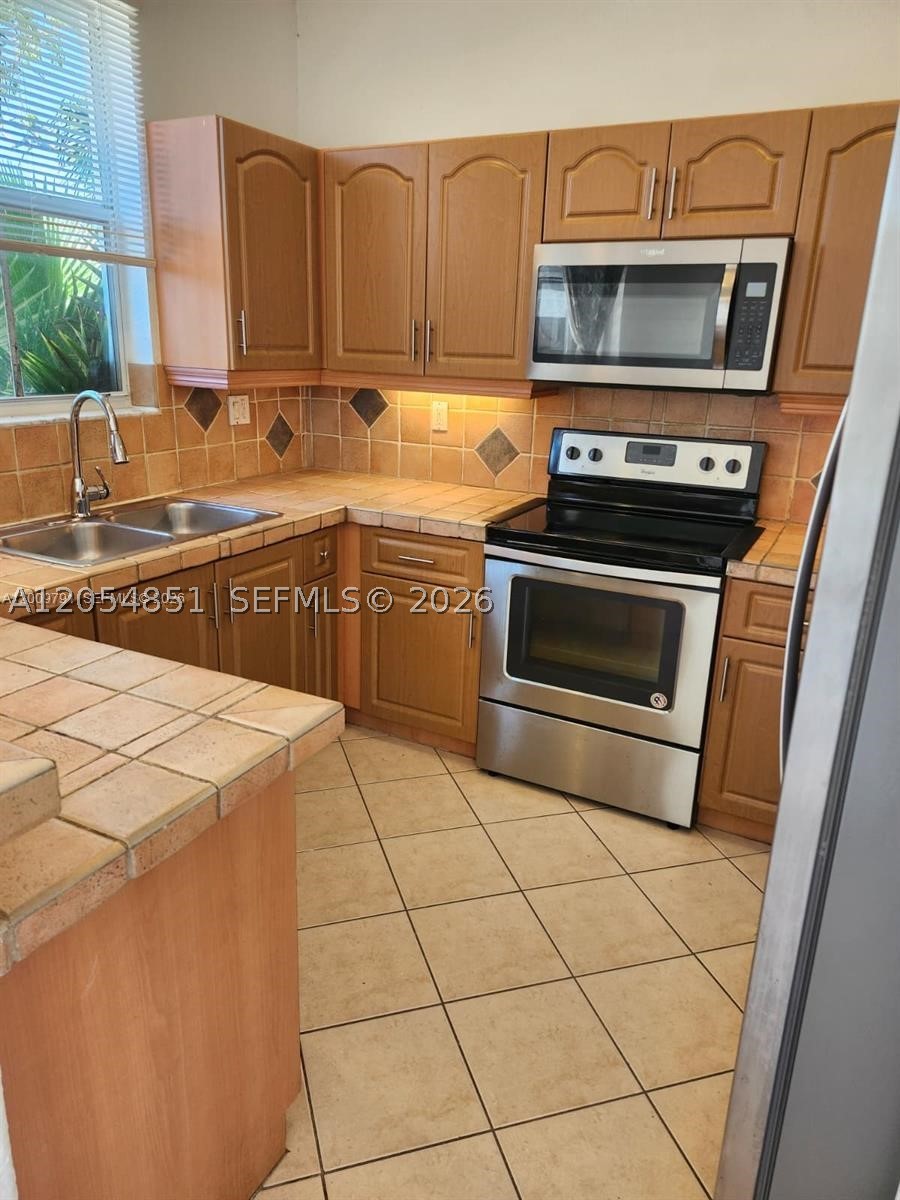 DORAL ISLES NORTH SEC TWO - Residential