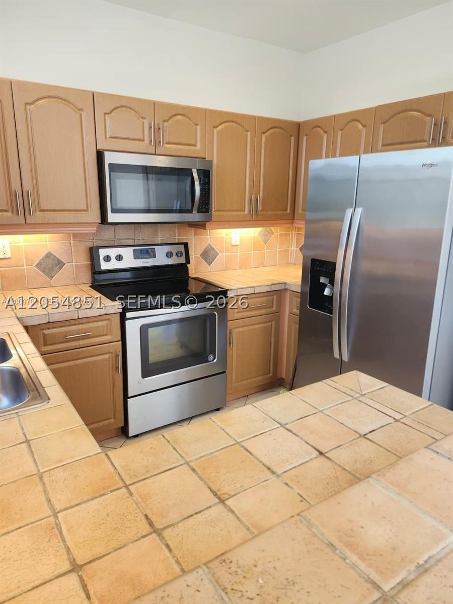 DORAL ISLES NORTH SEC TWO - Residential