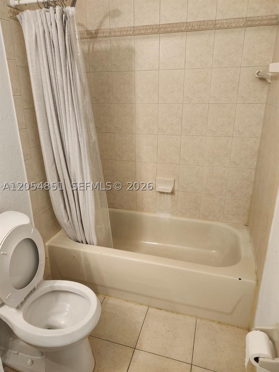 DORAL ISLES NORTH SEC TWO - Residential