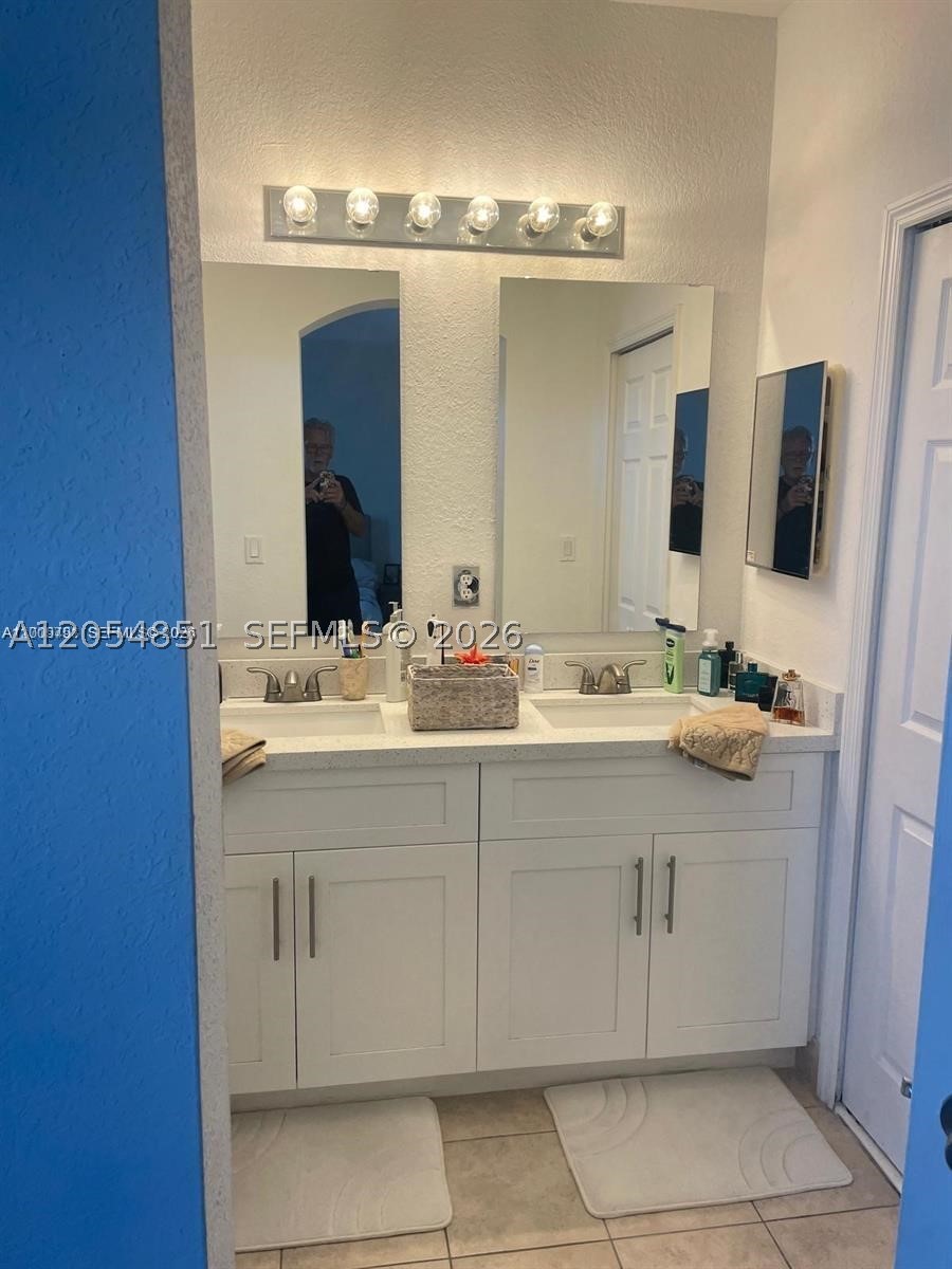 DORAL ISLES NORTH SEC TWO - Residential