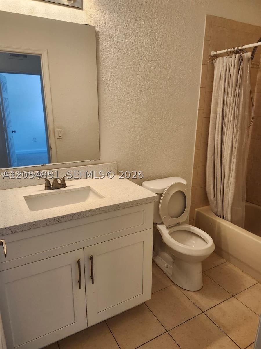 DORAL ISLES NORTH SEC TWO - Residential