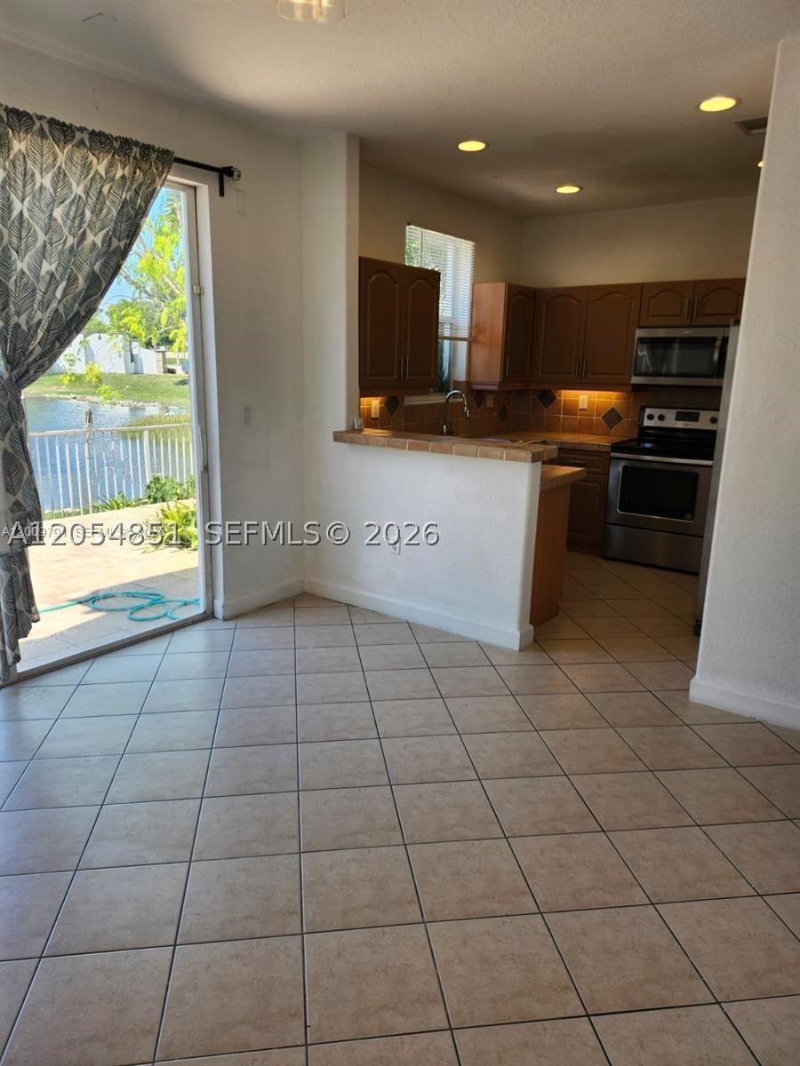 DORAL ISLES NORTH SEC TWO - Residential