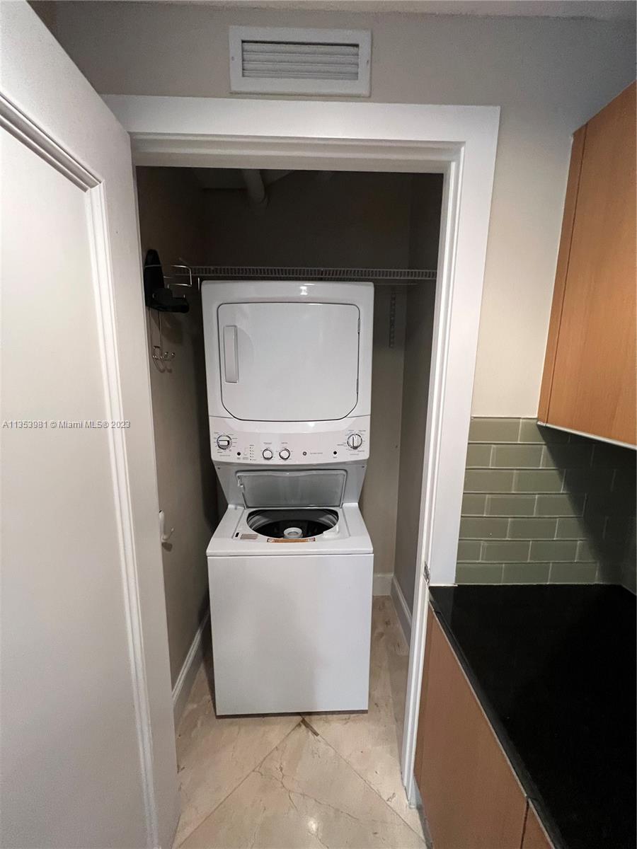 1060 BRICKELL CONDO - Residential Lease