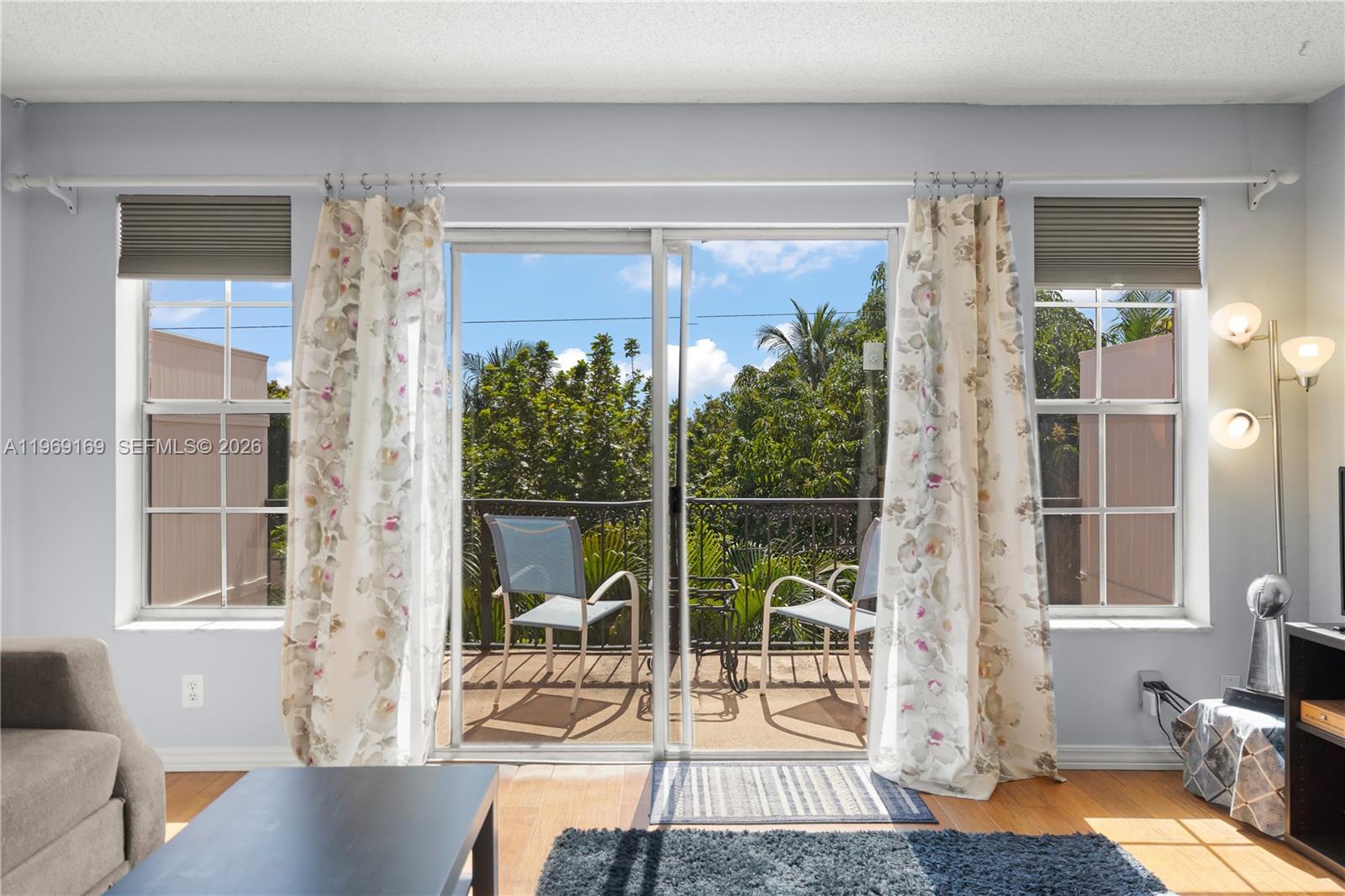 TENNIS CLUB DAVIS CONDO - Residential