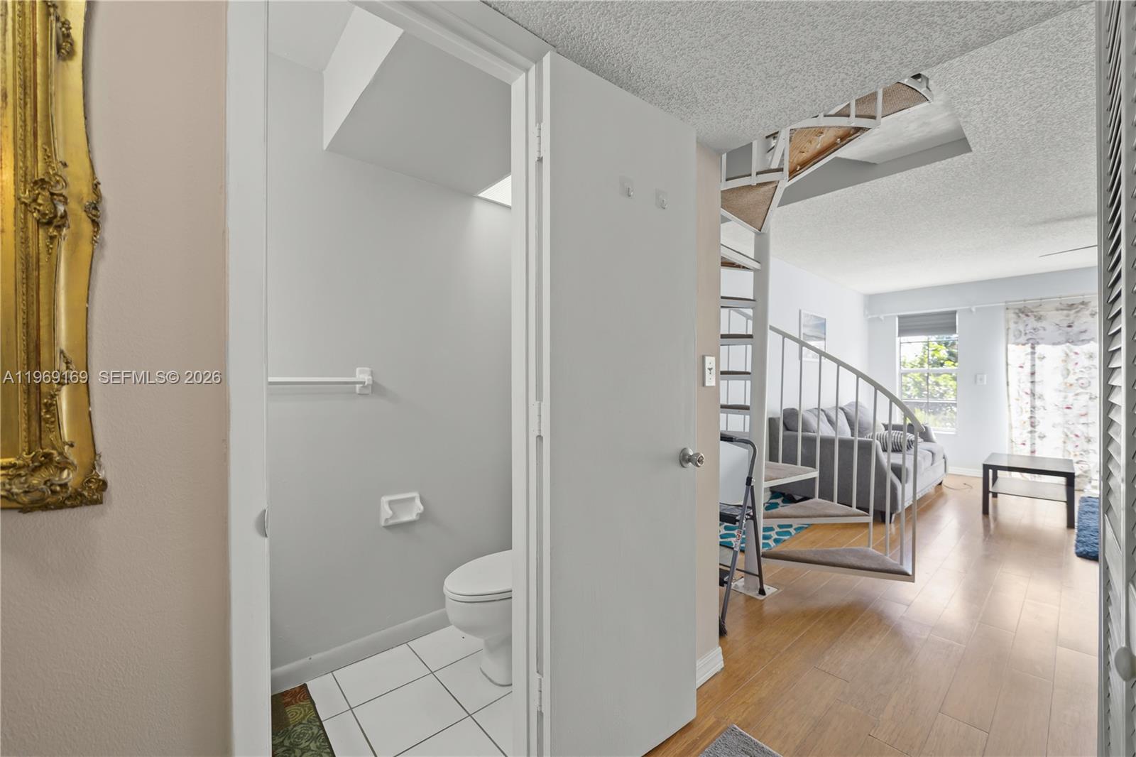 TENNIS CLUB DAVIS CONDO - Residential