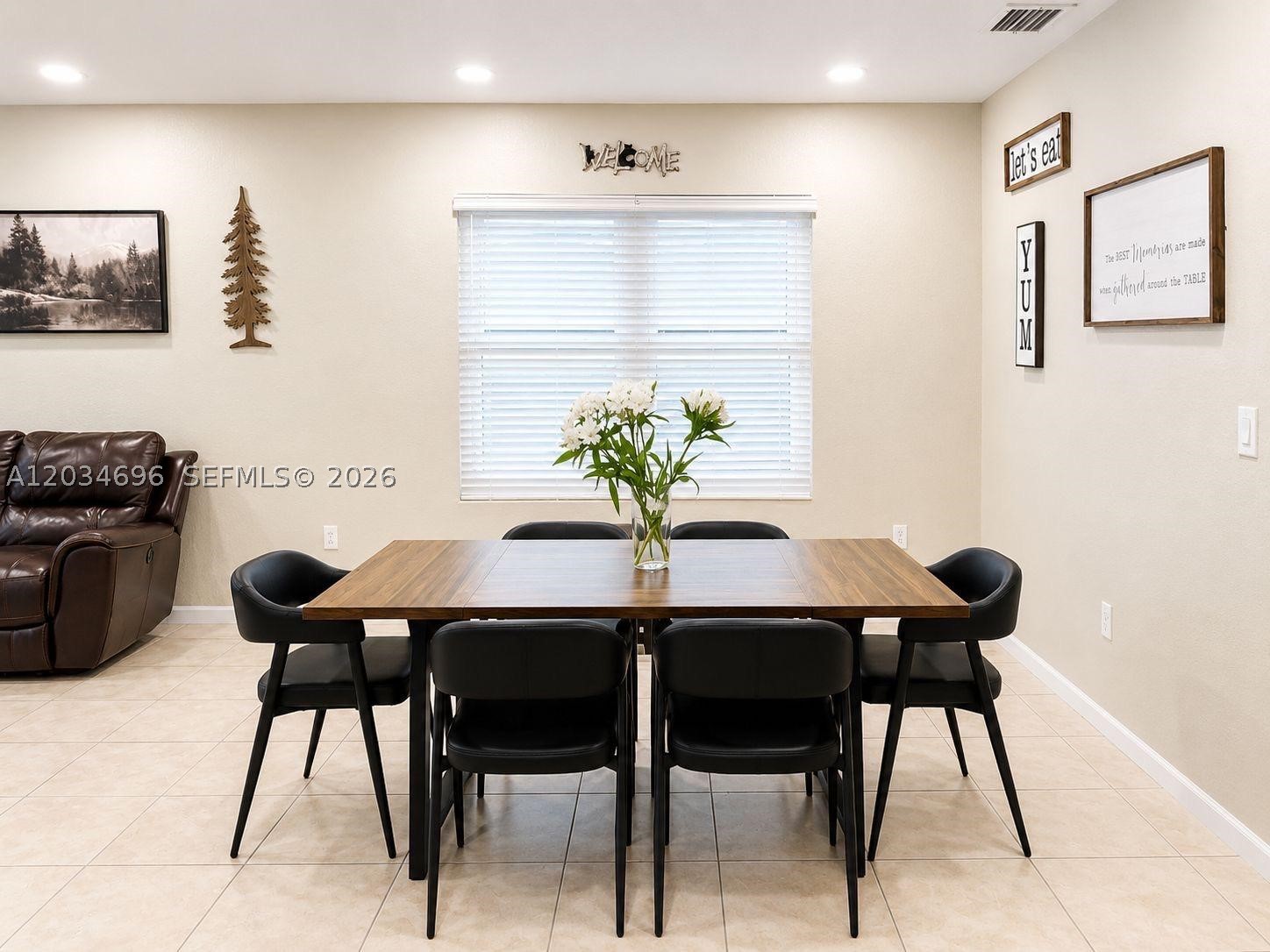 BAY GARDENS - Residential