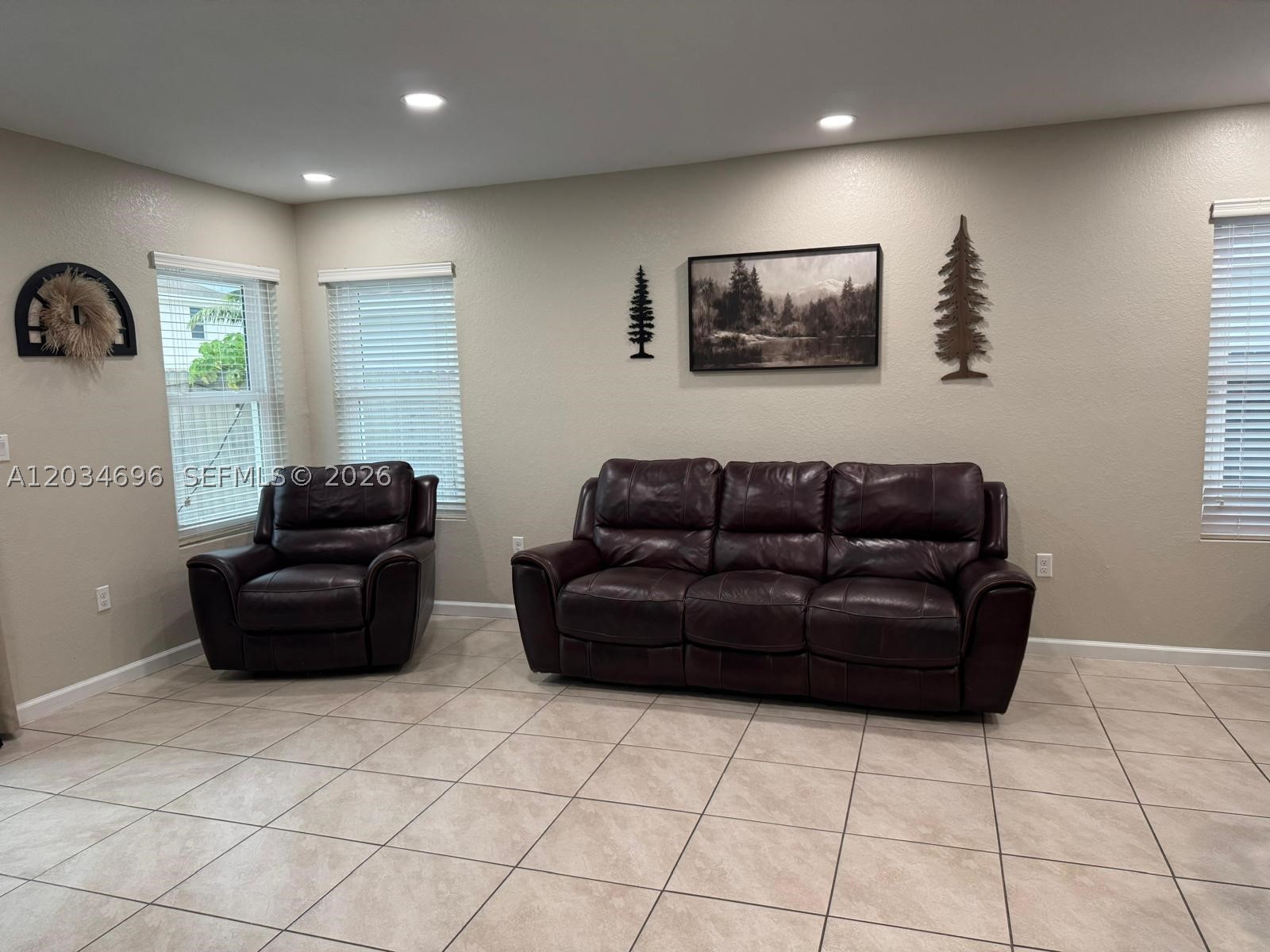 BAY GARDENS - Residential
