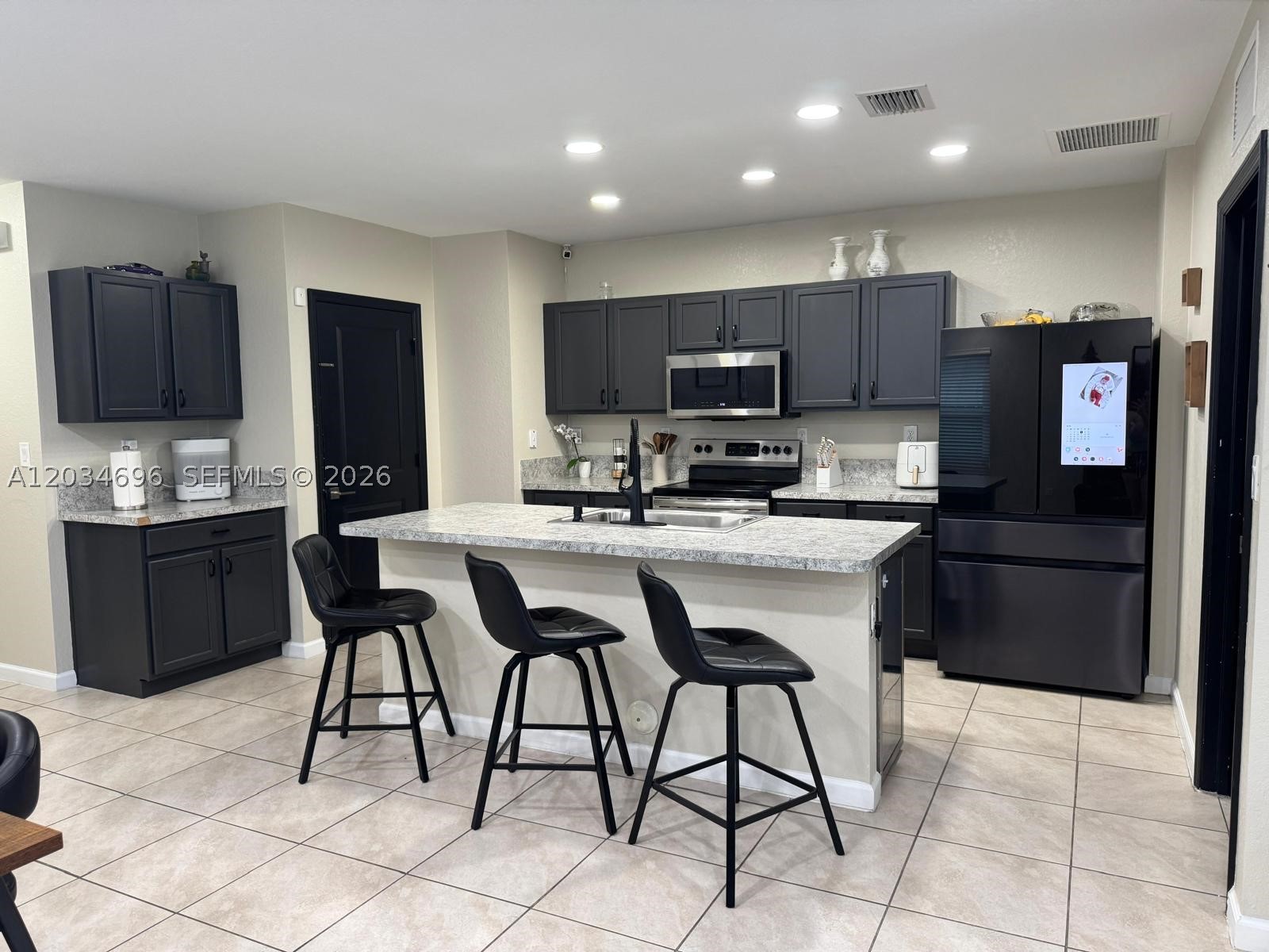 BAY GARDENS - Residential