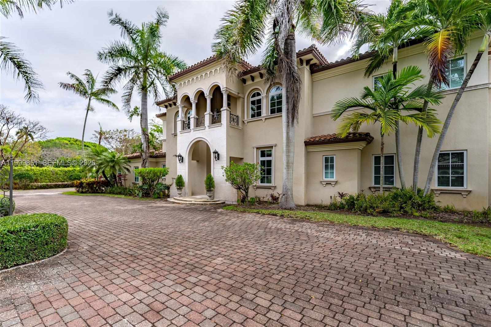 TOWN & RANCH ESTATES - Residential