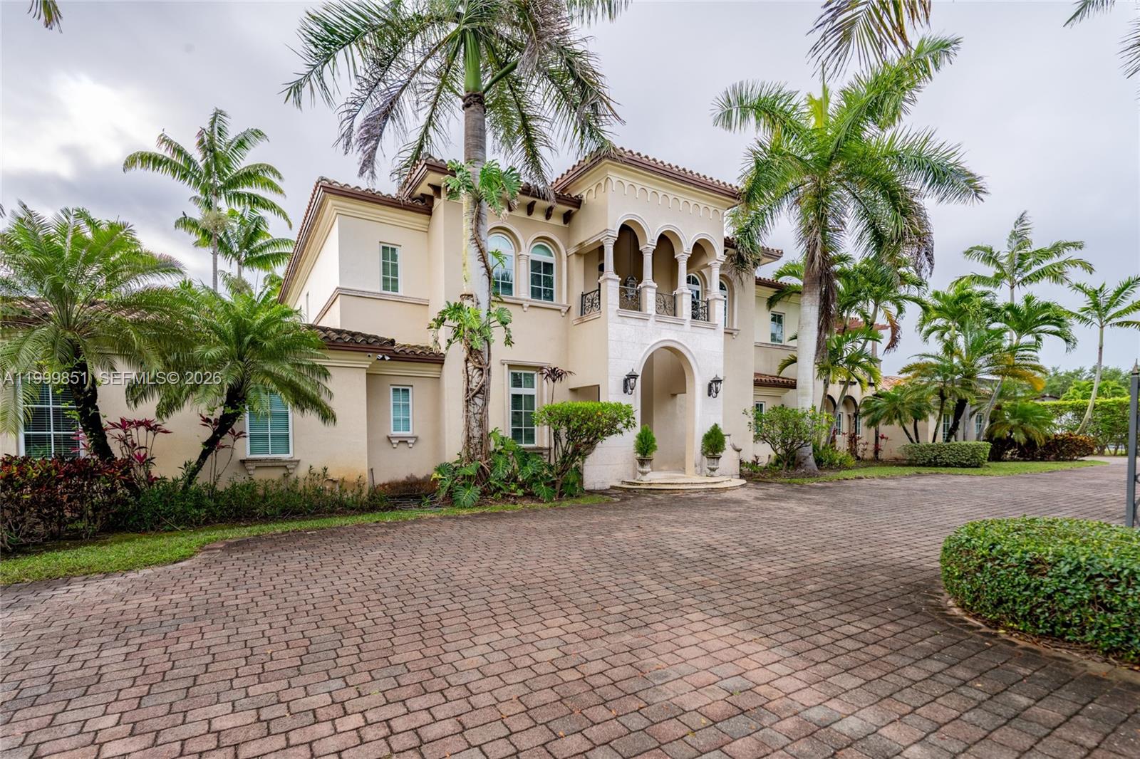 TOWN & RANCH ESTATES - Residential