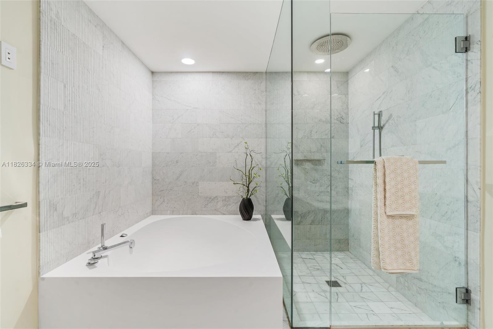 OCEANA BAL HARBOUR CONDO - Residential