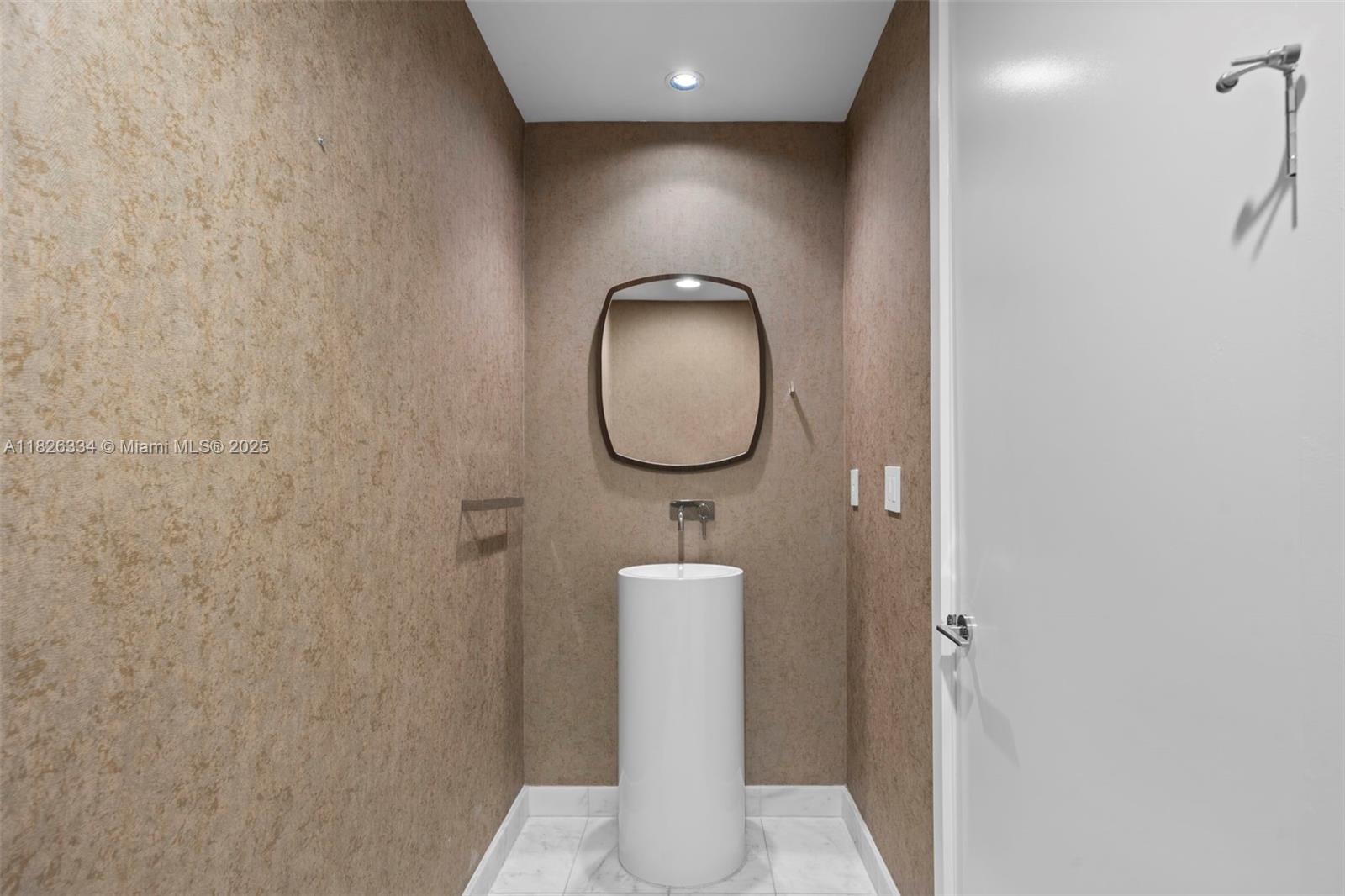 OCEANA BAL HARBOUR CONDO - Residential