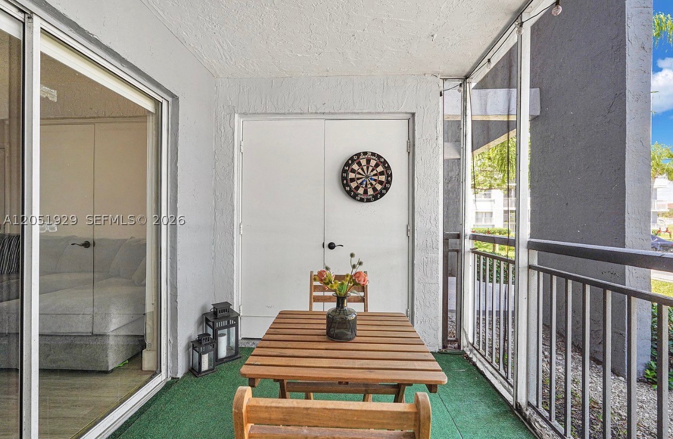 LE CLUB AT OLD CUTLER CON - Residential Lease