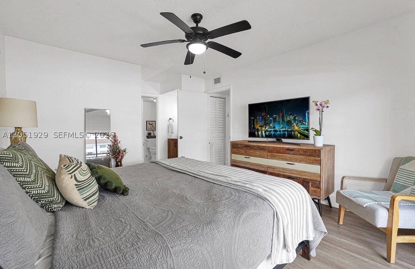 LE CLUB AT OLD CUTLER CON - Residential Lease