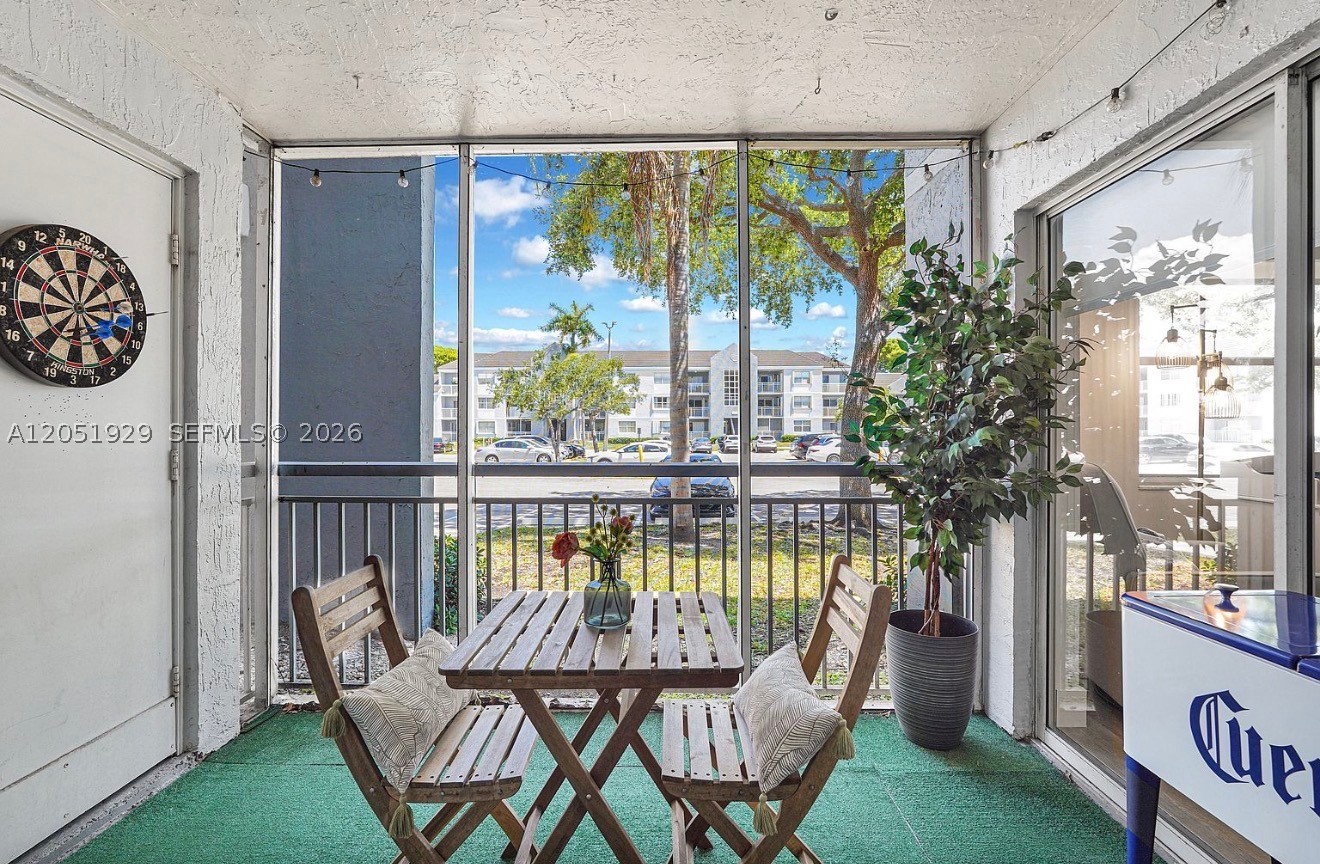 LE CLUB AT OLD CUTLER CON - Residential Lease