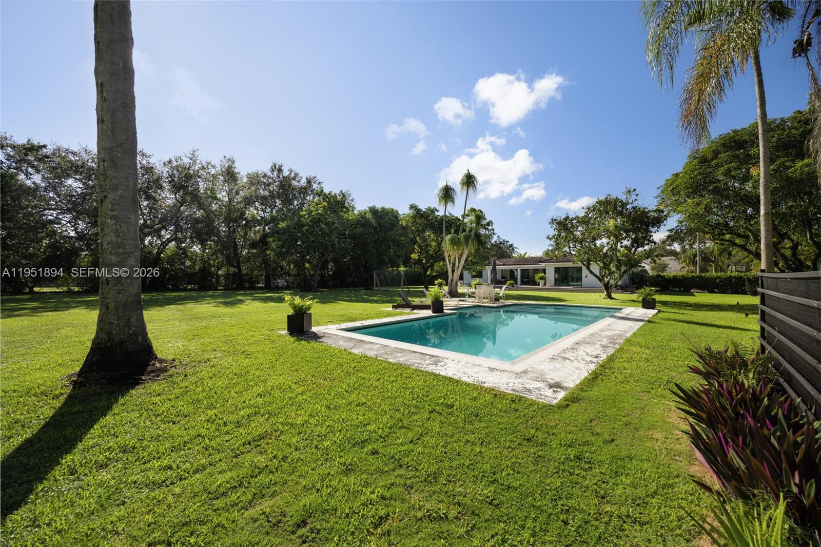 FLAGLER GROVES ESTATES SE - Land