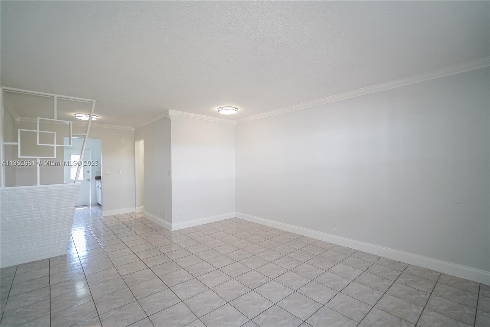 RITZ ROYAL PALM II CONDO - Residential Lease