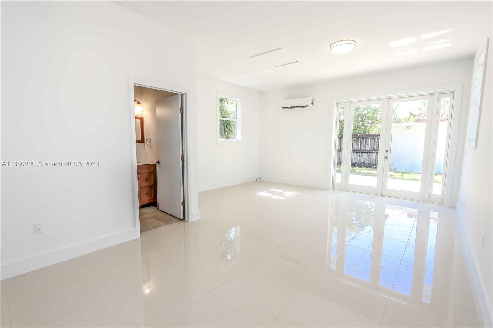 KENSINGTON PARK - Residential Lease