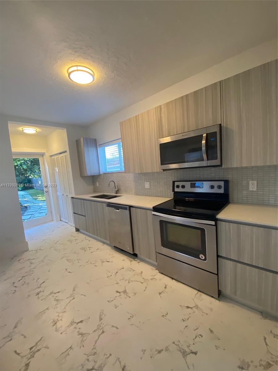 KENSINGTON PARK - Residential Lease