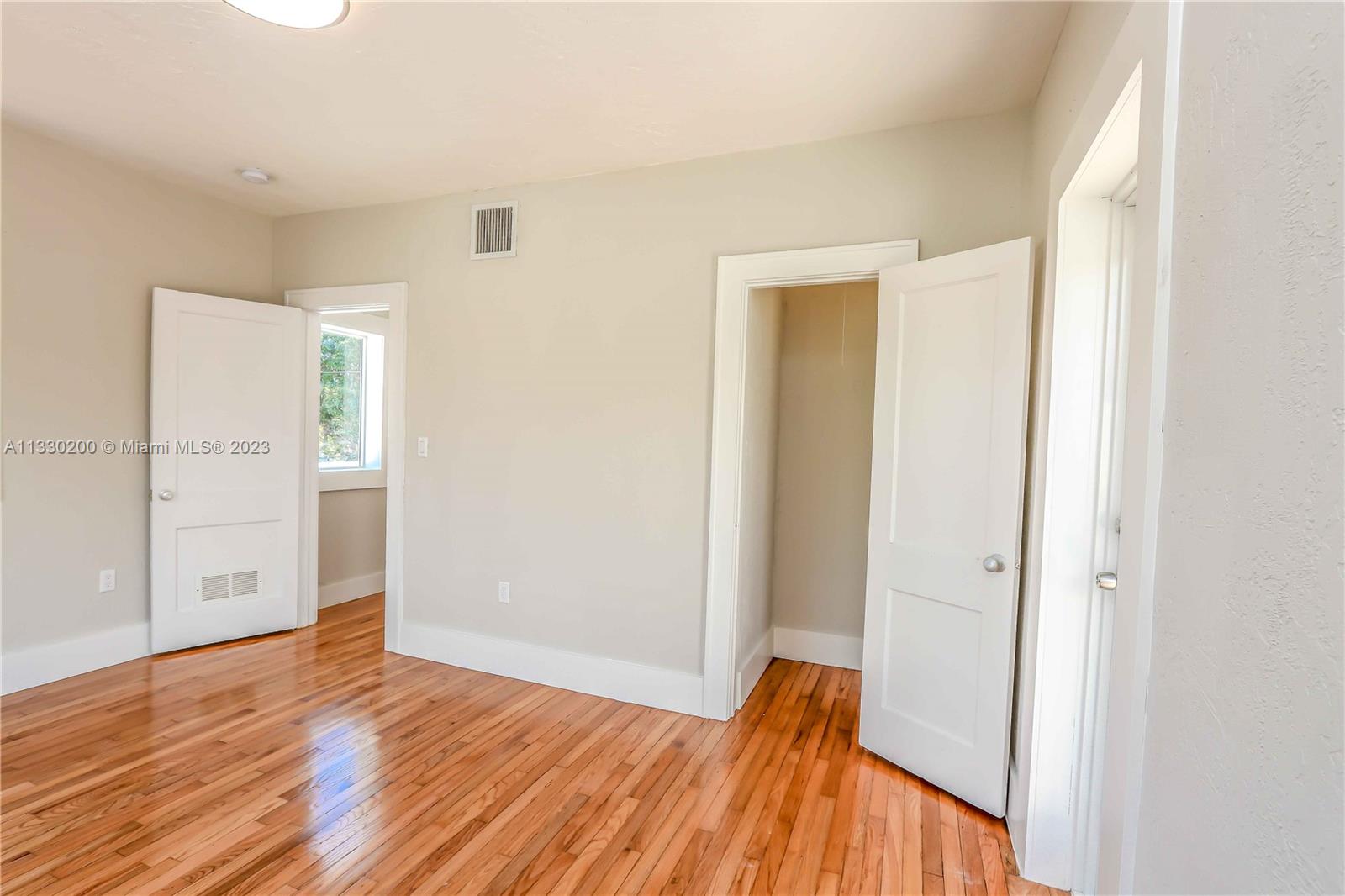 KENSINGTON PARK - Residential Lease