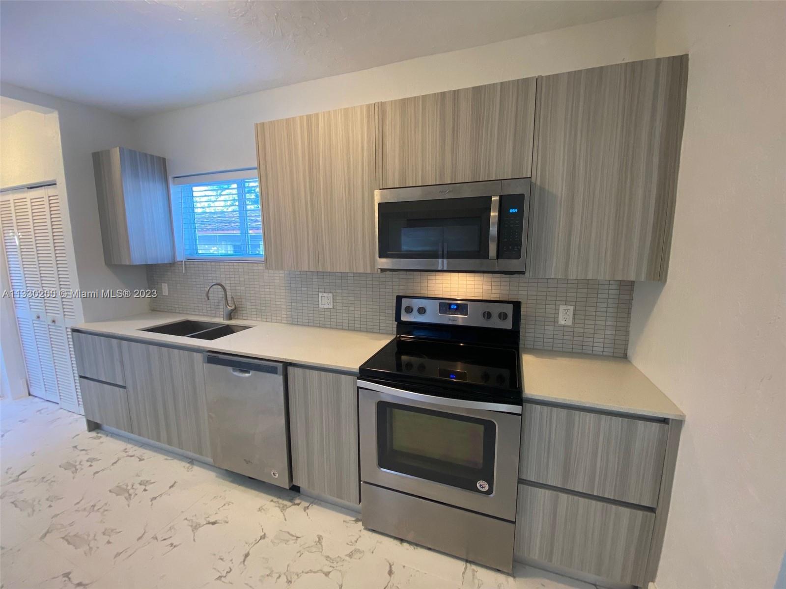 KENSINGTON PARK - Residential Lease