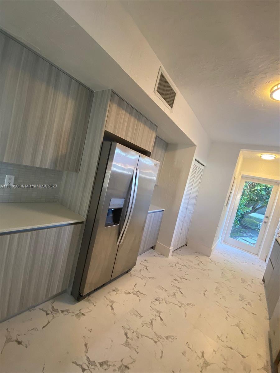 KENSINGTON PARK - Residential Lease