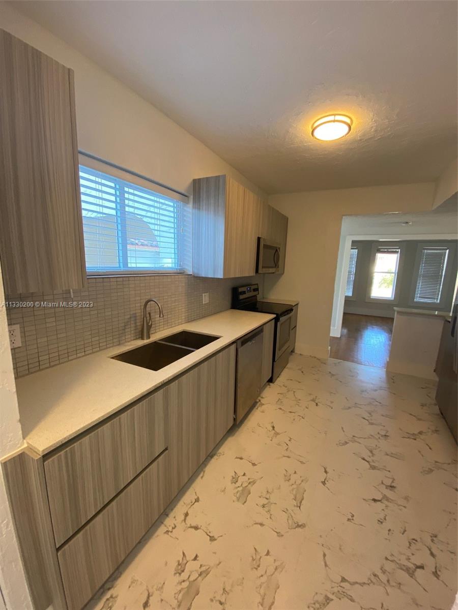 KENSINGTON PARK - Residential Lease