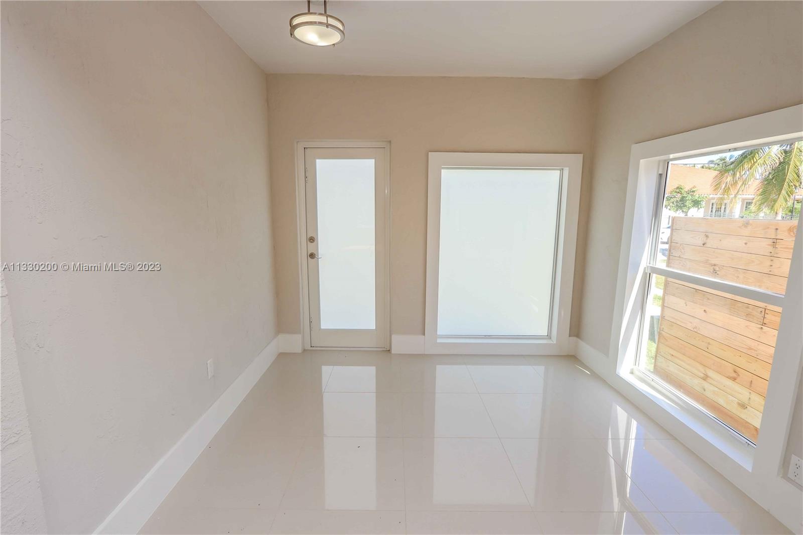 KENSINGTON PARK - Residential Lease