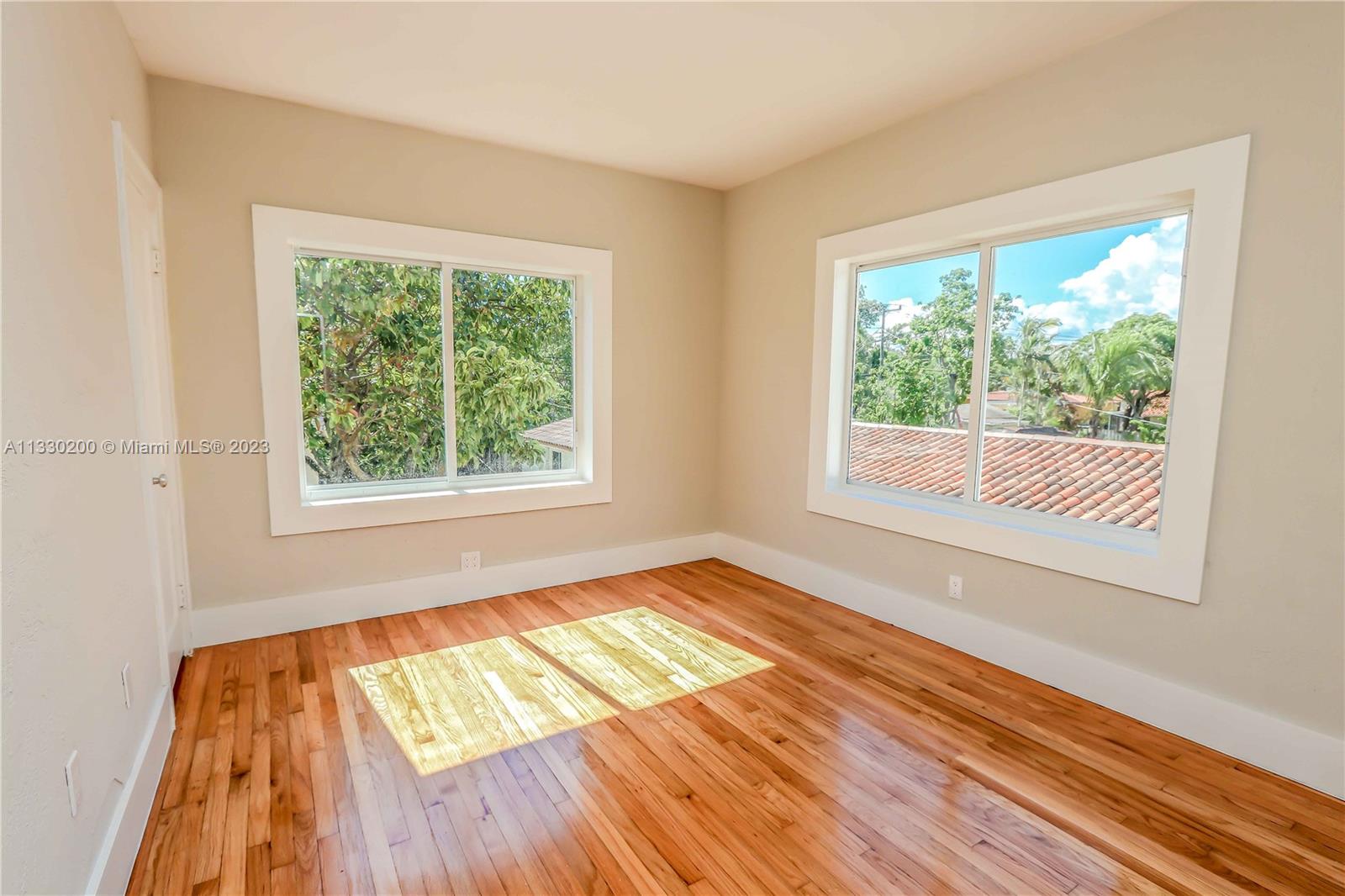KENSINGTON PARK - Residential Lease