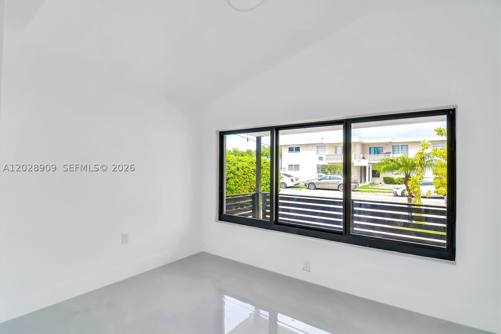 HOUSTON HEIGHTS - Residential