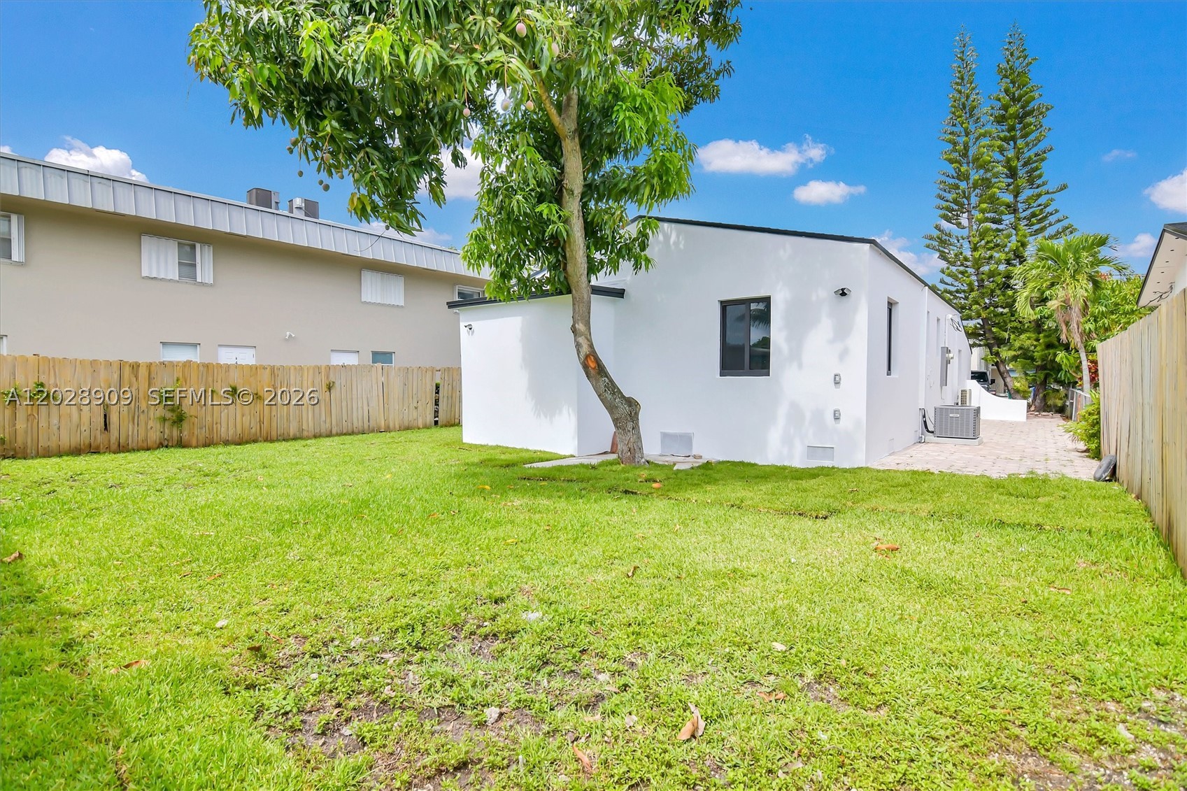 HOUSTON HEIGHTS - Residential