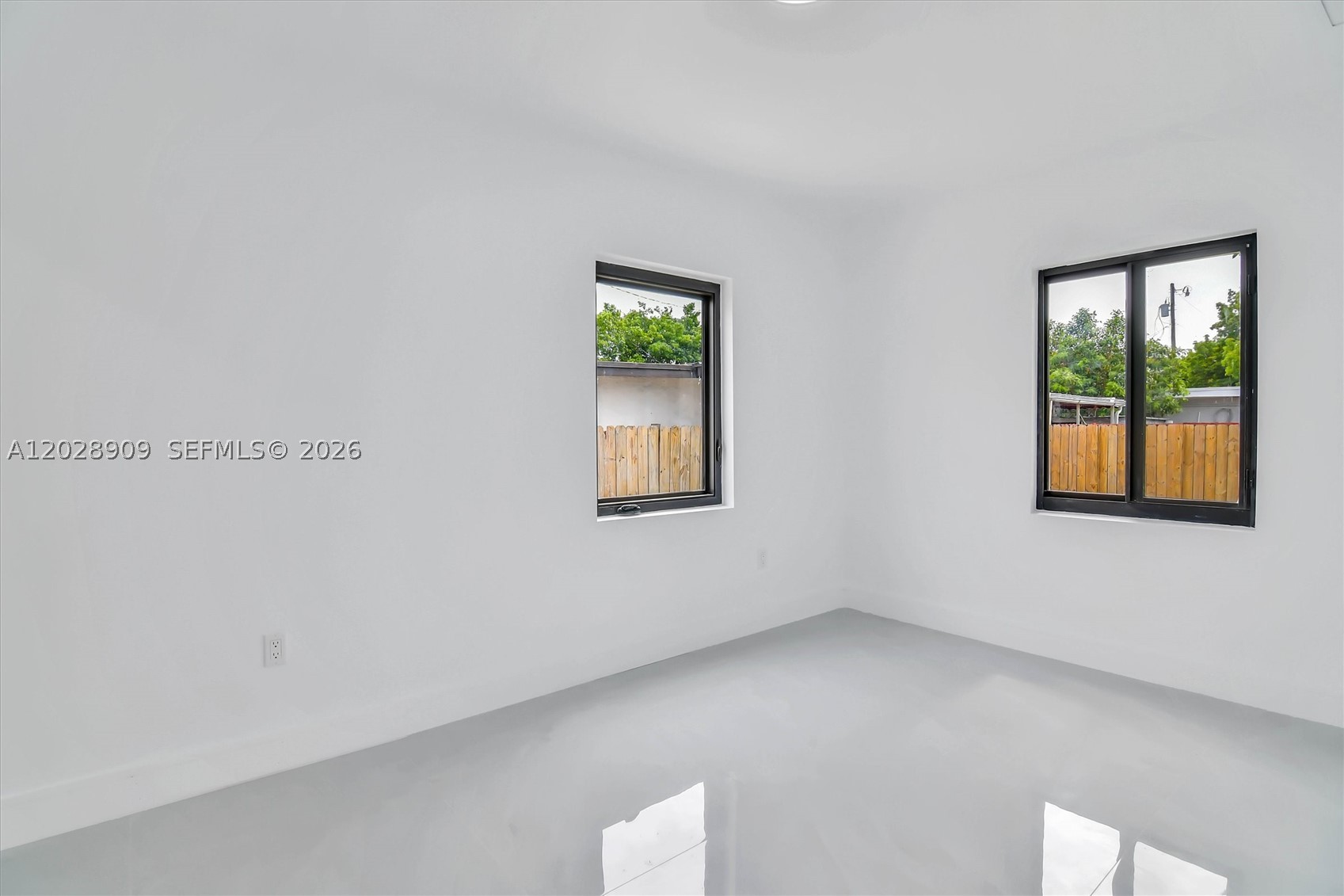 HOUSTON HEIGHTS - Residential