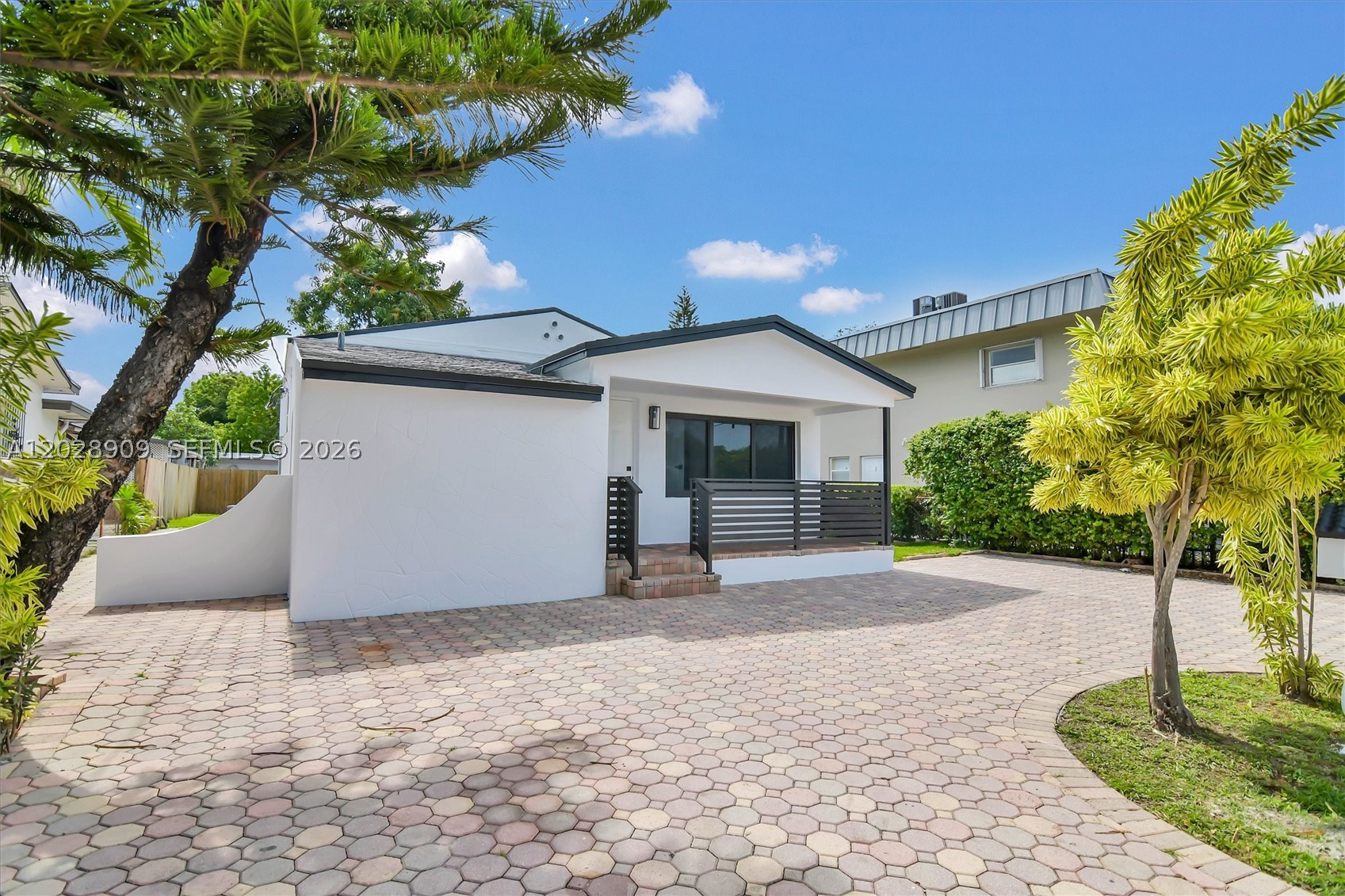 HOUSTON HEIGHTS - Residential