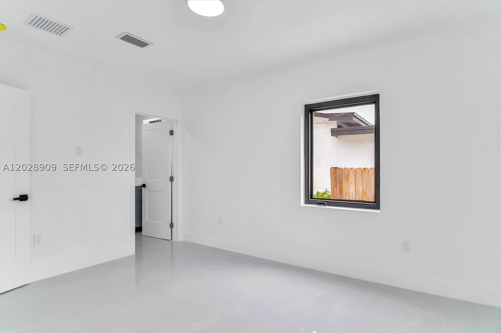 HOUSTON HEIGHTS - Residential
