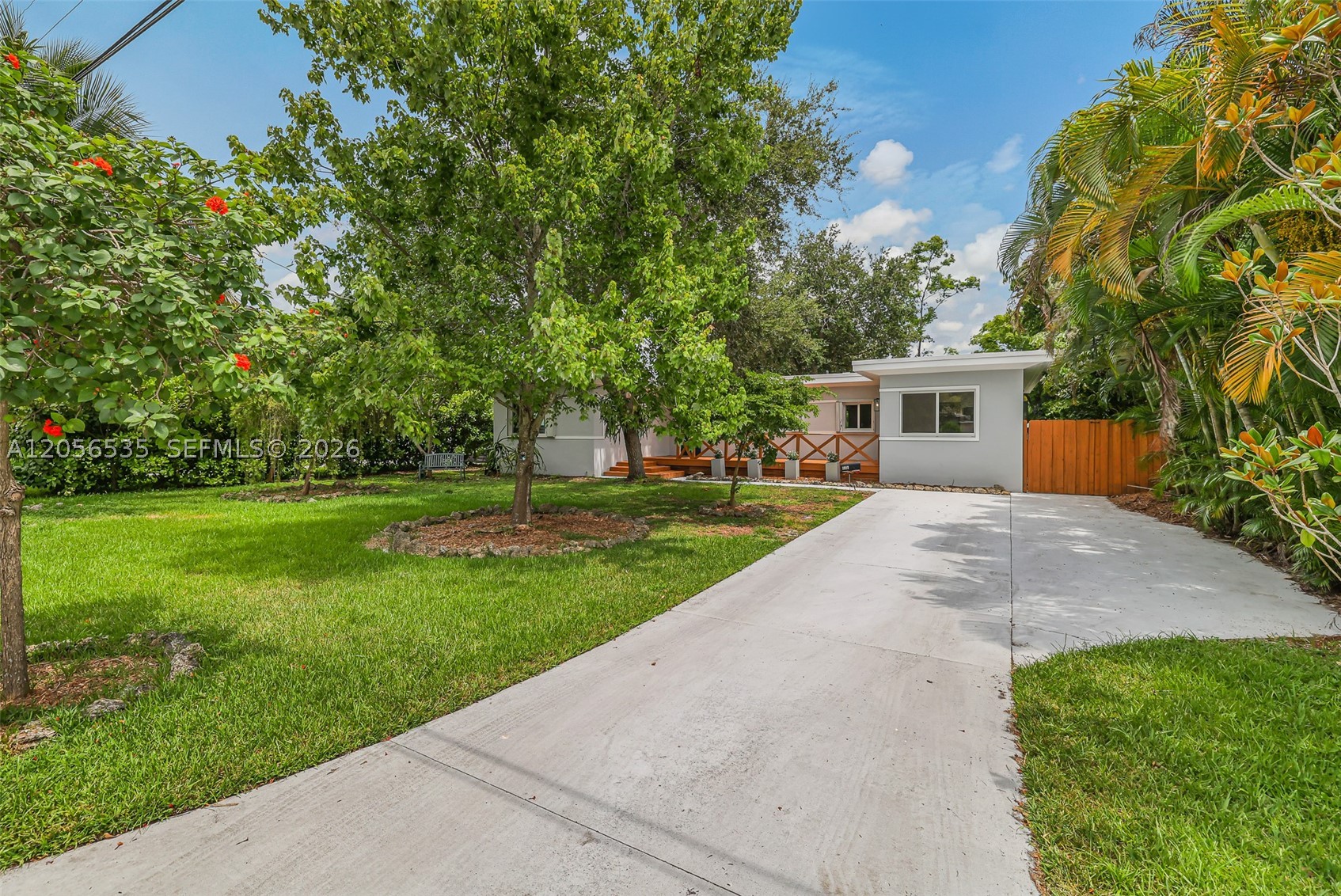 1ST ADDN BISCAYNE LAWN - Residential