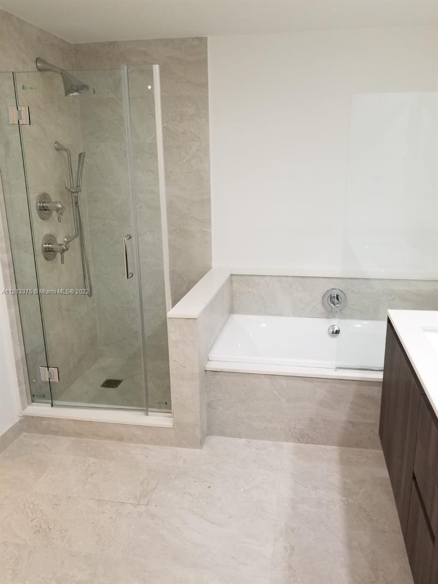 ARIA ON THE BAY CONDO - Residential Lease