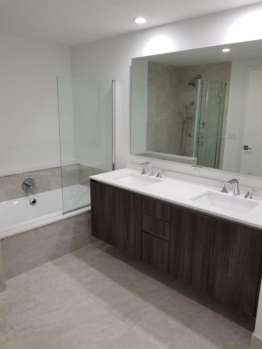 ARIA ON THE BAY CONDO - Residential Lease