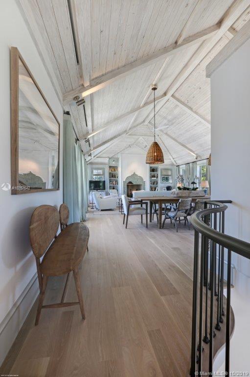 JUPITER ISLAND - Residential