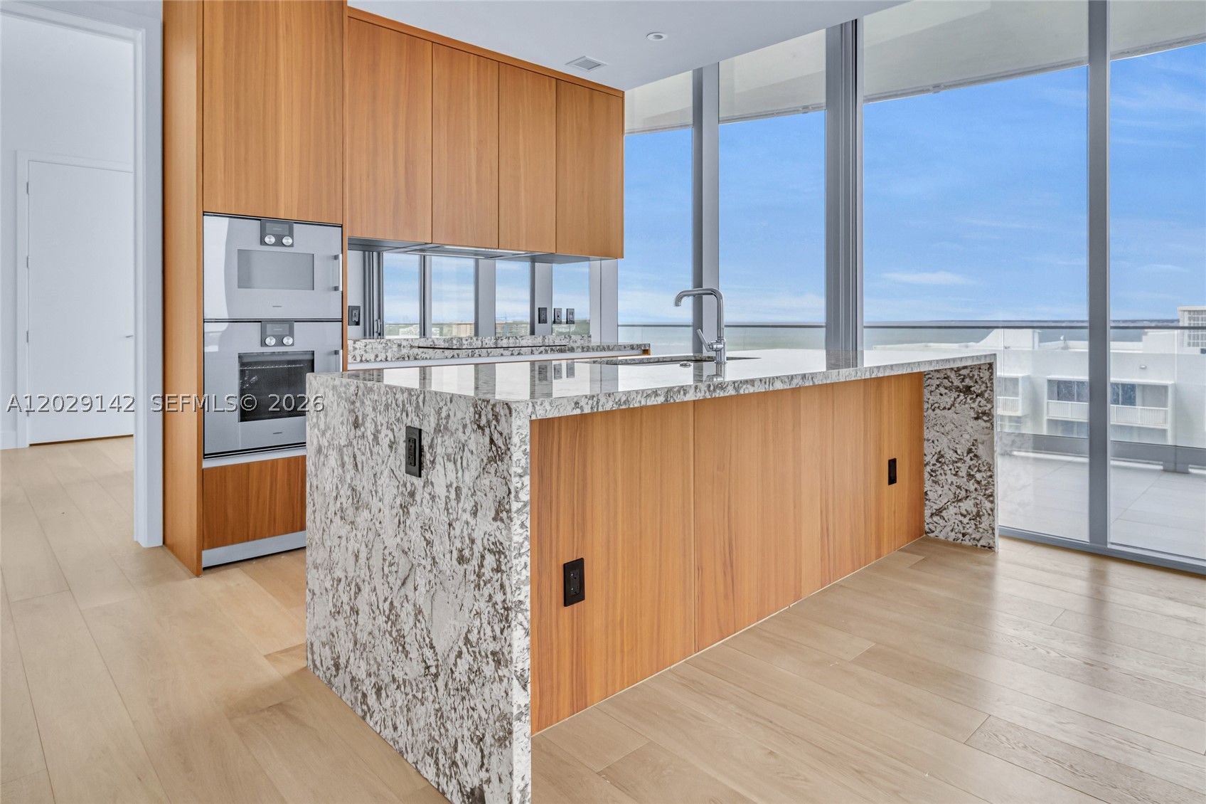 UNA RESIDENCES - Residential