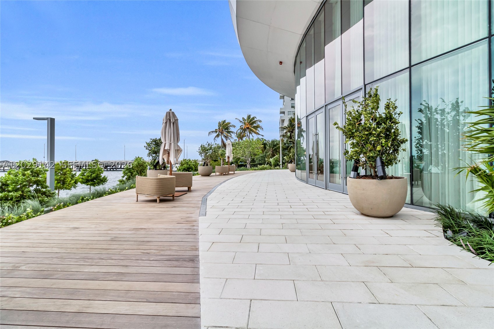 UNA RESIDENCES - Residential