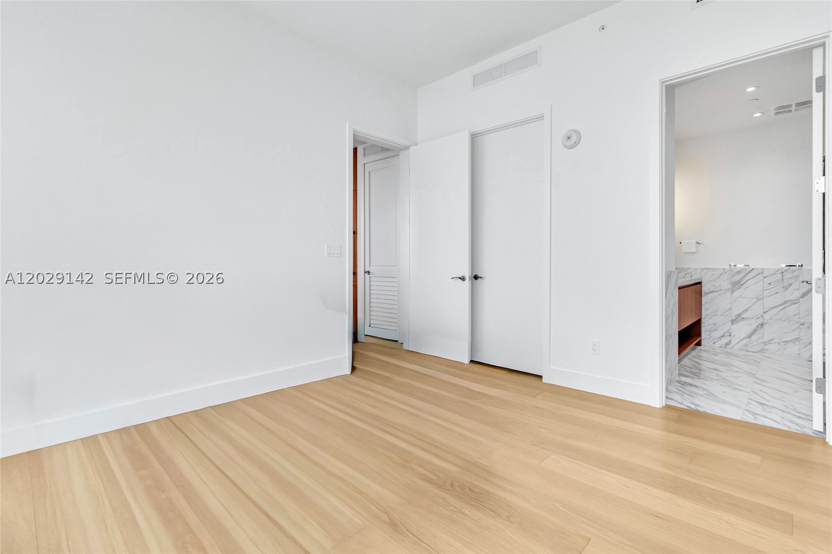 UNA RESIDENCES - Residential