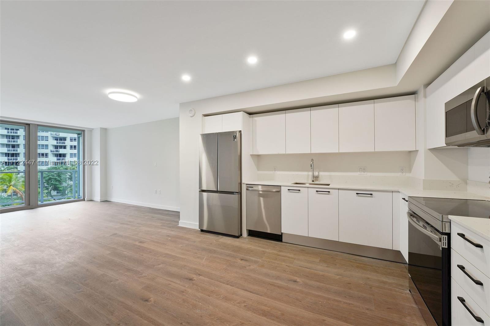 Be the First to Live in this Brand New Premium North Tower Apartment. This 1/1 unit is overlooking the courtyard with partial bay view. Features warm wood tile flooring and Monte Bianco marble countertops, modern kitchen with Stainless Steel Appliances, floor to ceiling sliding glass doors, large walk-in closets with custom built-ins and private elevator entry. Amenities include a fitness club, spa, resort style bay front pool with cabanas, restaurants & much more. Move-in: 1month + $1500 dep. SAME DAY APPROVAL! Rental rates subject to change depending on move-in date & lease term. Rates listed for vacant units are for immediate occupancy. Prospects must have a credit score of 620 or higher to be approved. Advertised rate is best rate and may be on longer than 12 month lease term.