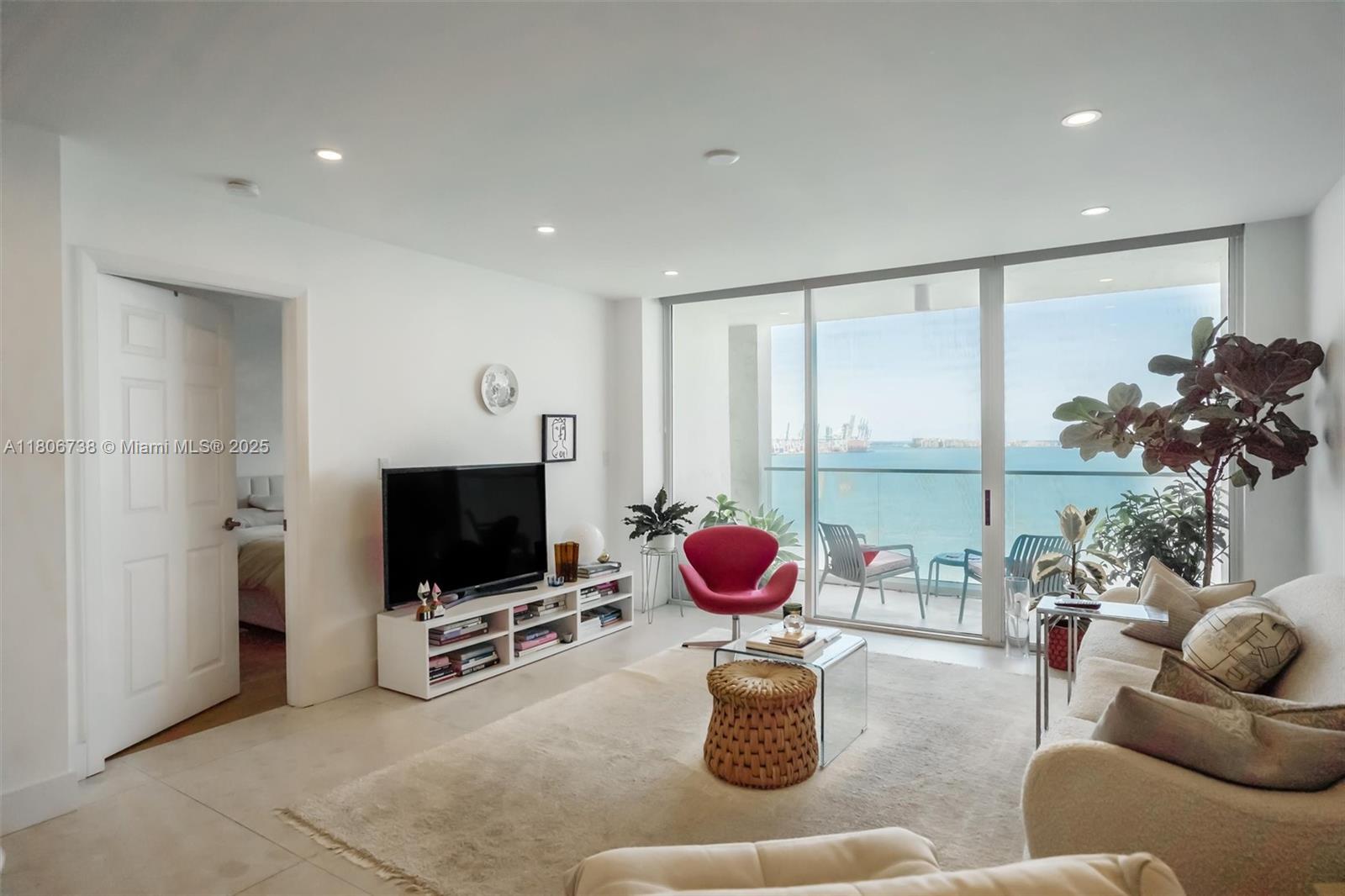 ST LOUIS CONDO - Residential