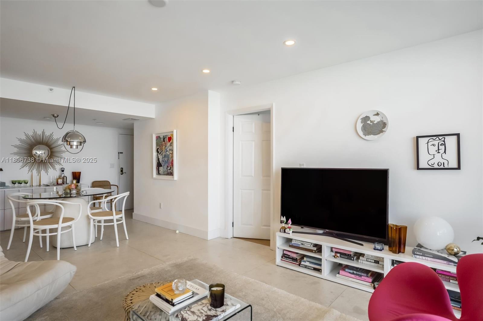 ST LOUIS CONDO - Residential
