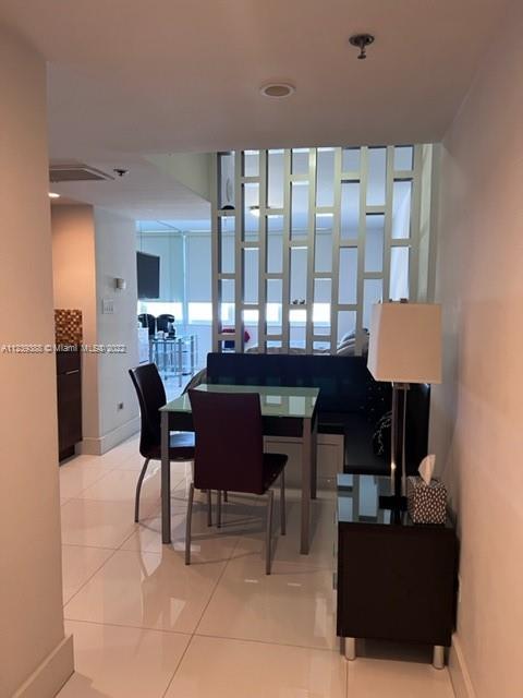 THE DECOPLAGE CONDO - Residential Lease