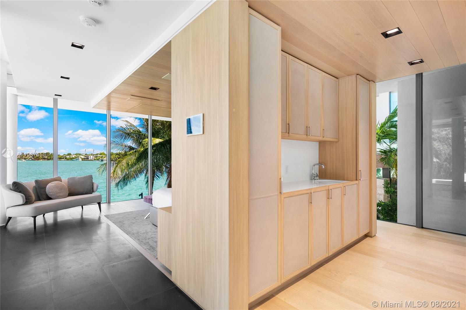 SAN MARINO ISLAND - Residential